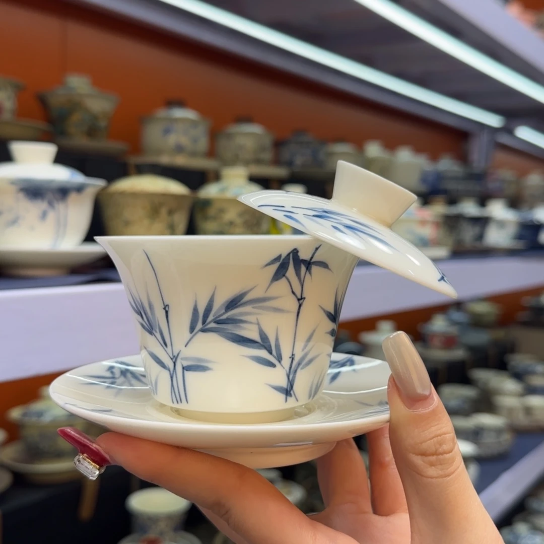 我在外面吃饭呢你吃