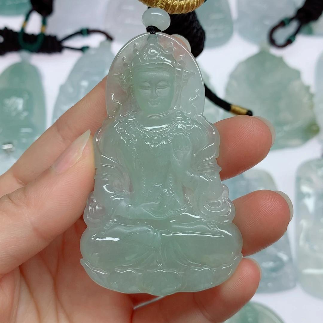翡翠未镶嵌颈饰度母