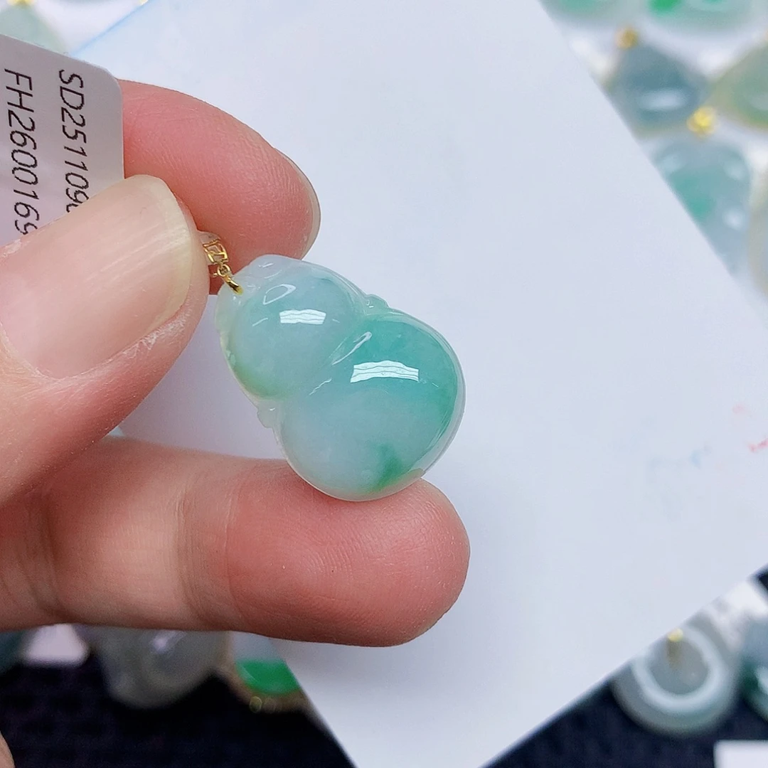 翡翠18K金镶嵌颈饰456777