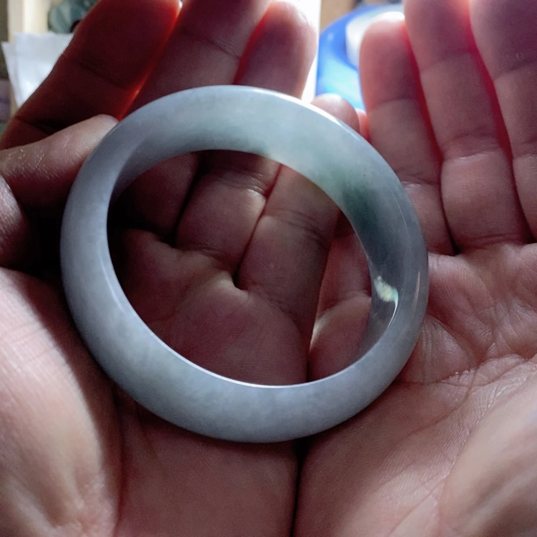 翡翠手镯未镶嵌56手镯圈口