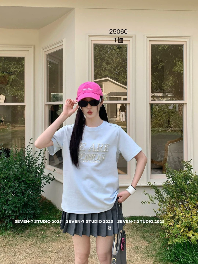 25060常规款工艺圆领合身印花短袖T恤设计感春夏