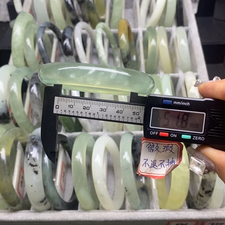 蛇纹石玉手镯717未镶嵌