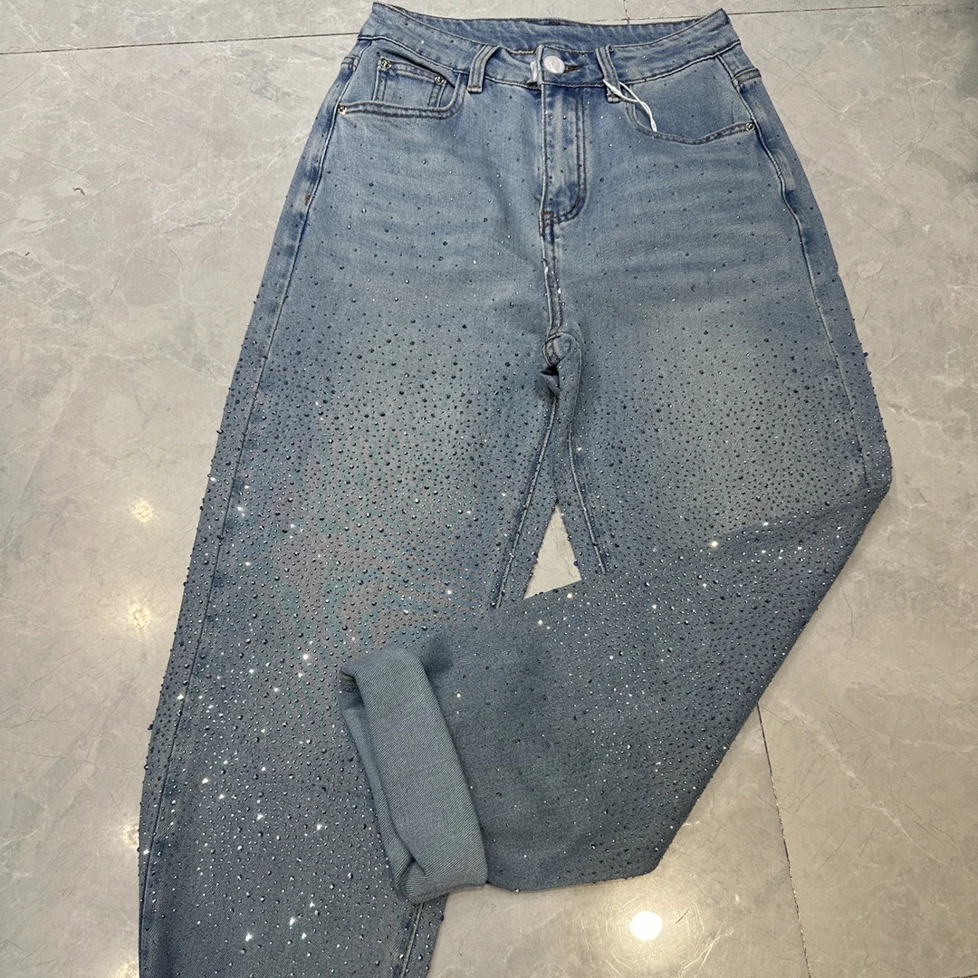 烫钻窄版高腰直筒拖地女士夏季牛仔裤设计感十足