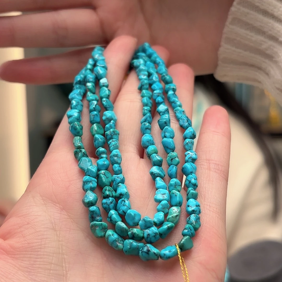 绿松石未镶嵌颈饰