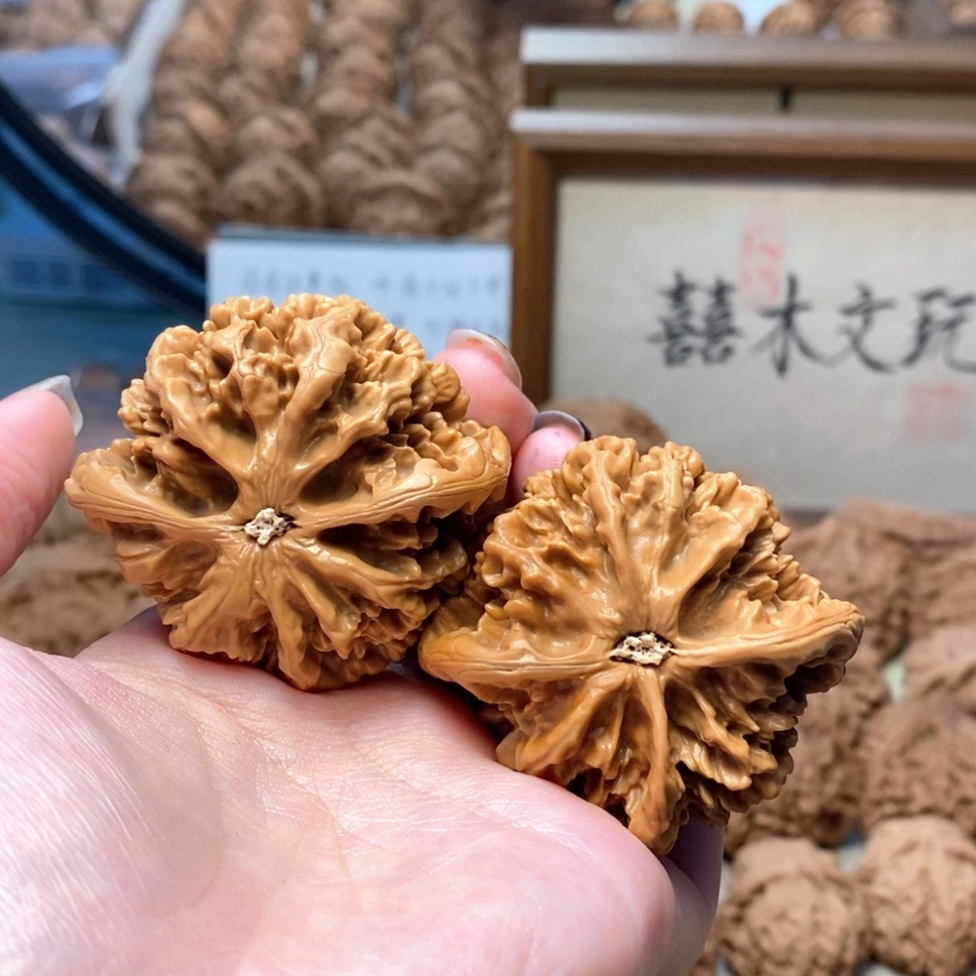 霸***主把件文玩核桃1111111111111111