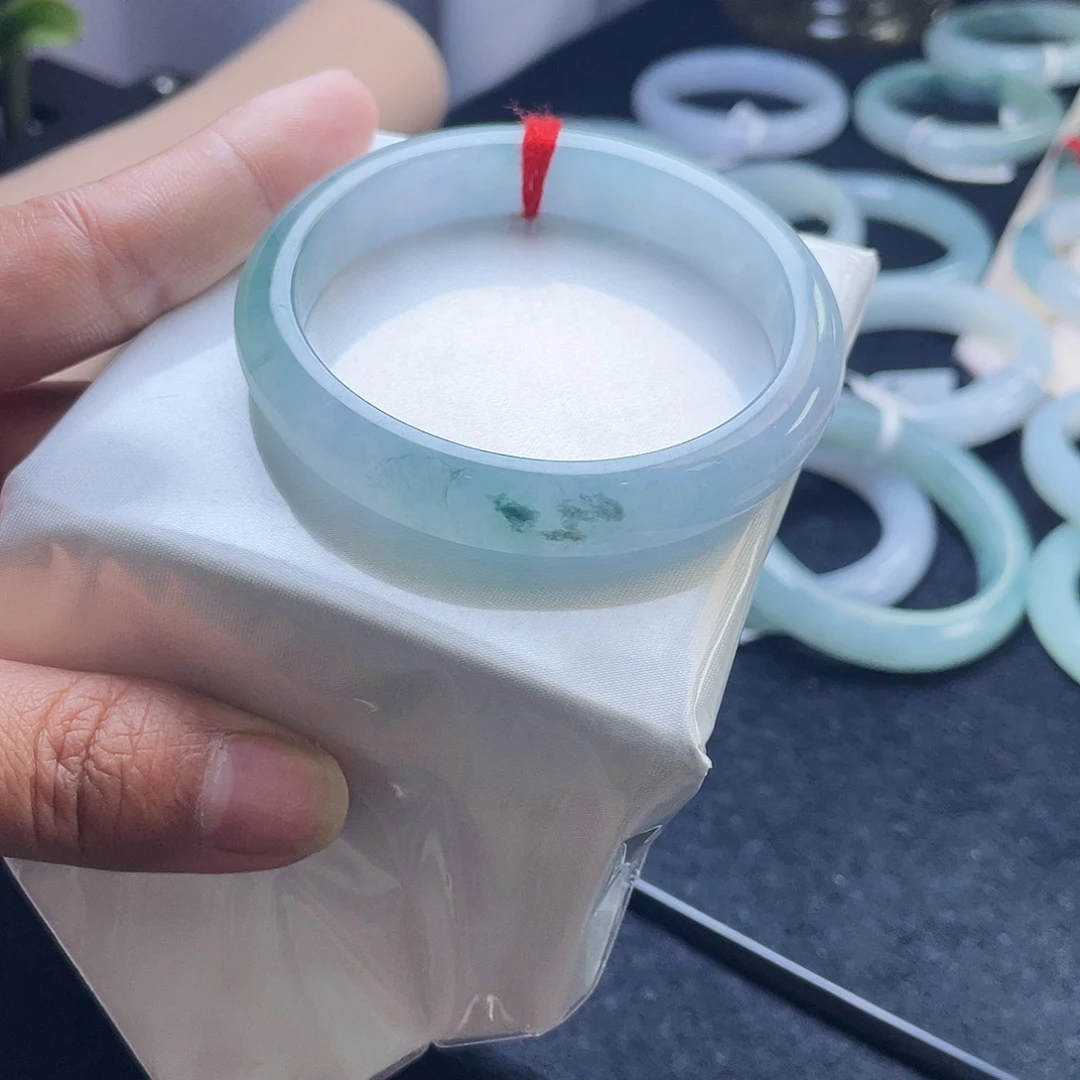 翡翠未镶嵌手镯56贵妃6