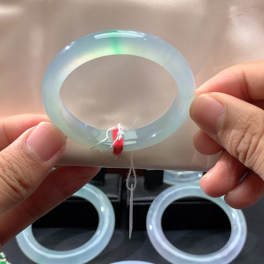 翡翠未镶嵌手镯正圈