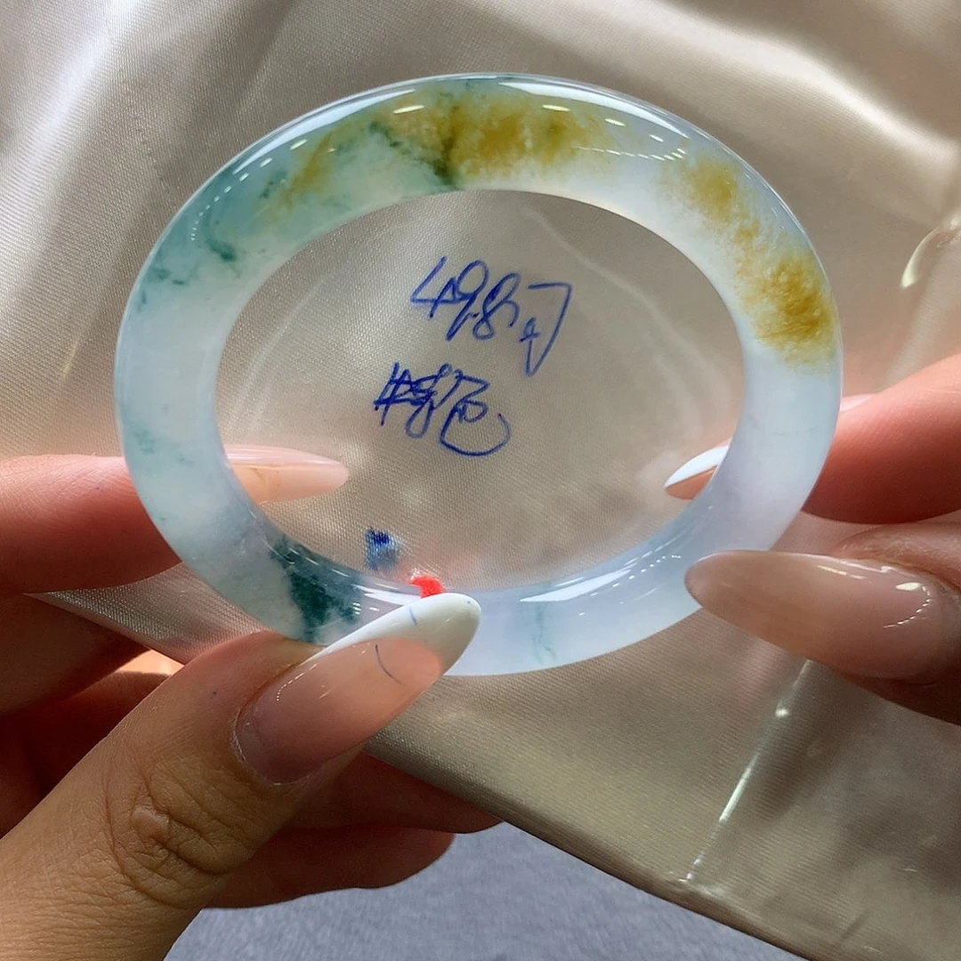 翡翠未镶嵌手镯（圆镯）11号特色