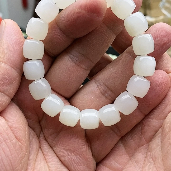 【闪购商品】未镶嵌手串和田玉12直切白