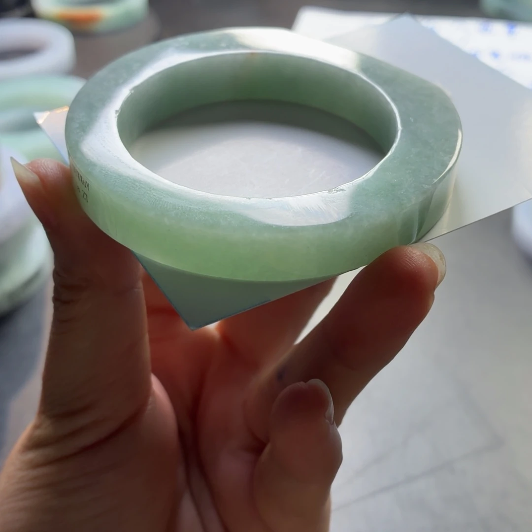 明***说定制翡翠未镶嵌翡翠A货多样性发一