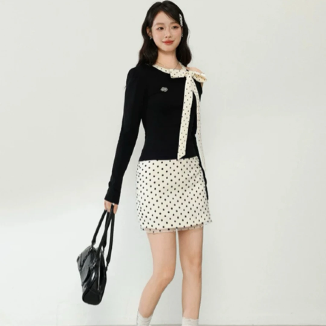 早秋设计感蝴蝶结上衣搭配波点半裙套装-3800