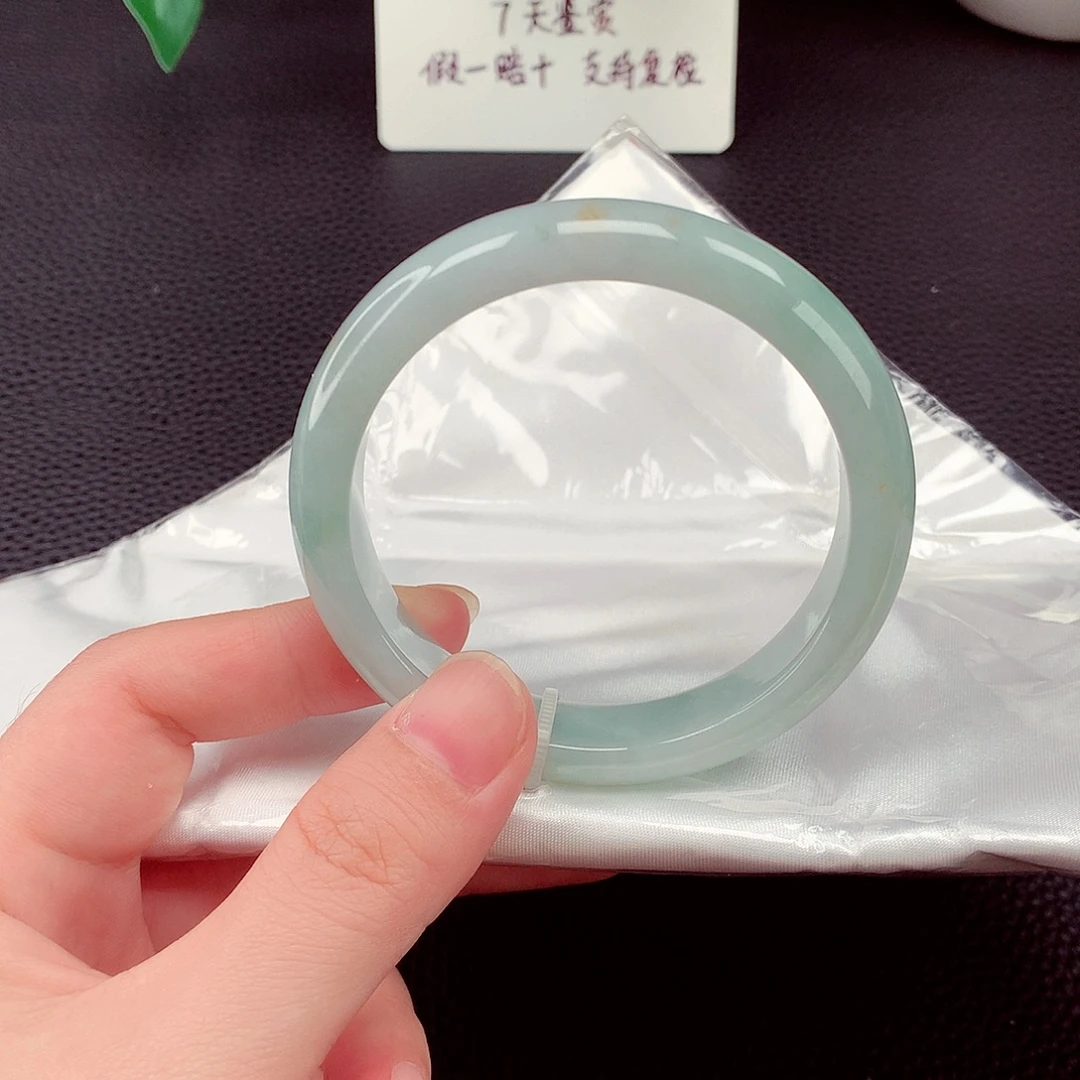 翡翠未镶嵌手镯翡翠