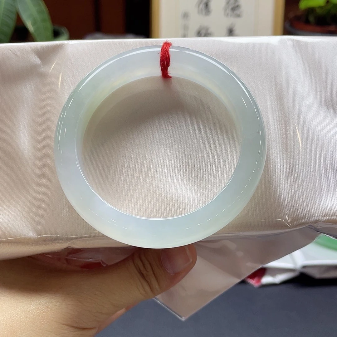 翡翠未镶嵌手镯7 号