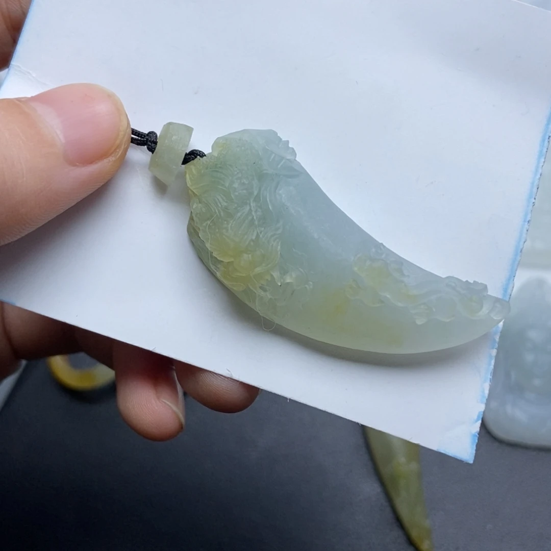 未镶嵌定制翡翠命****己牙