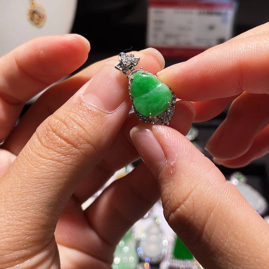 翡翠银S925镶嵌颈饰