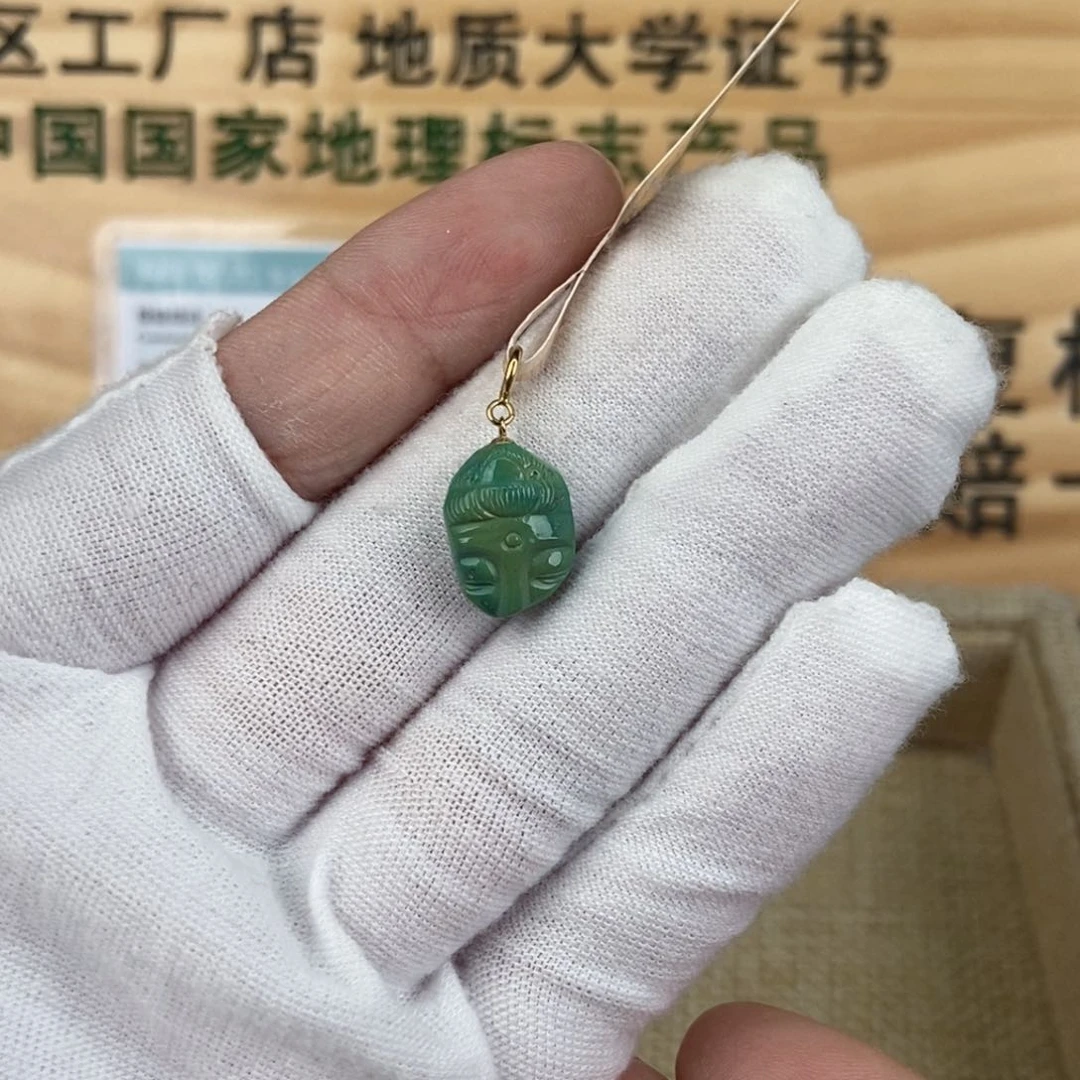 未镶嵌绿松石珠宝奇石