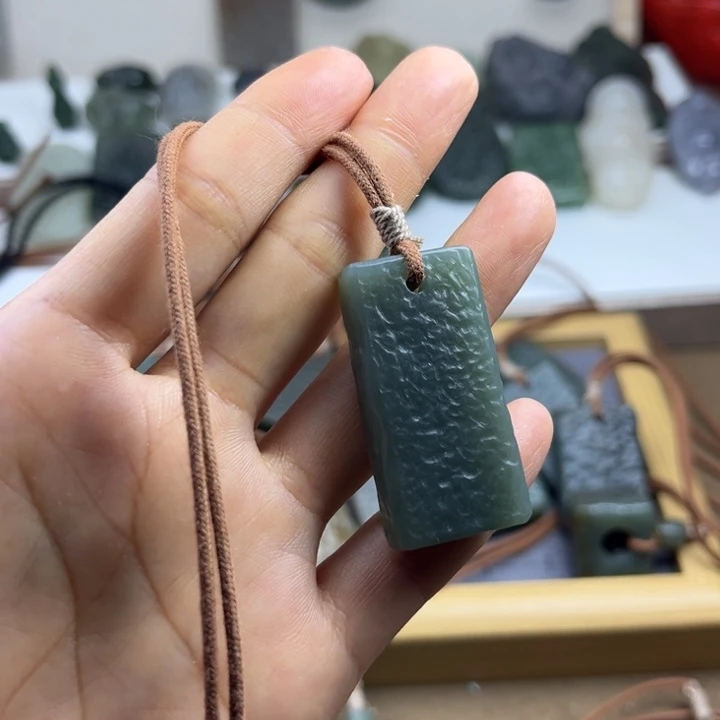 和田玉（糖玉）未镶嵌颈饰