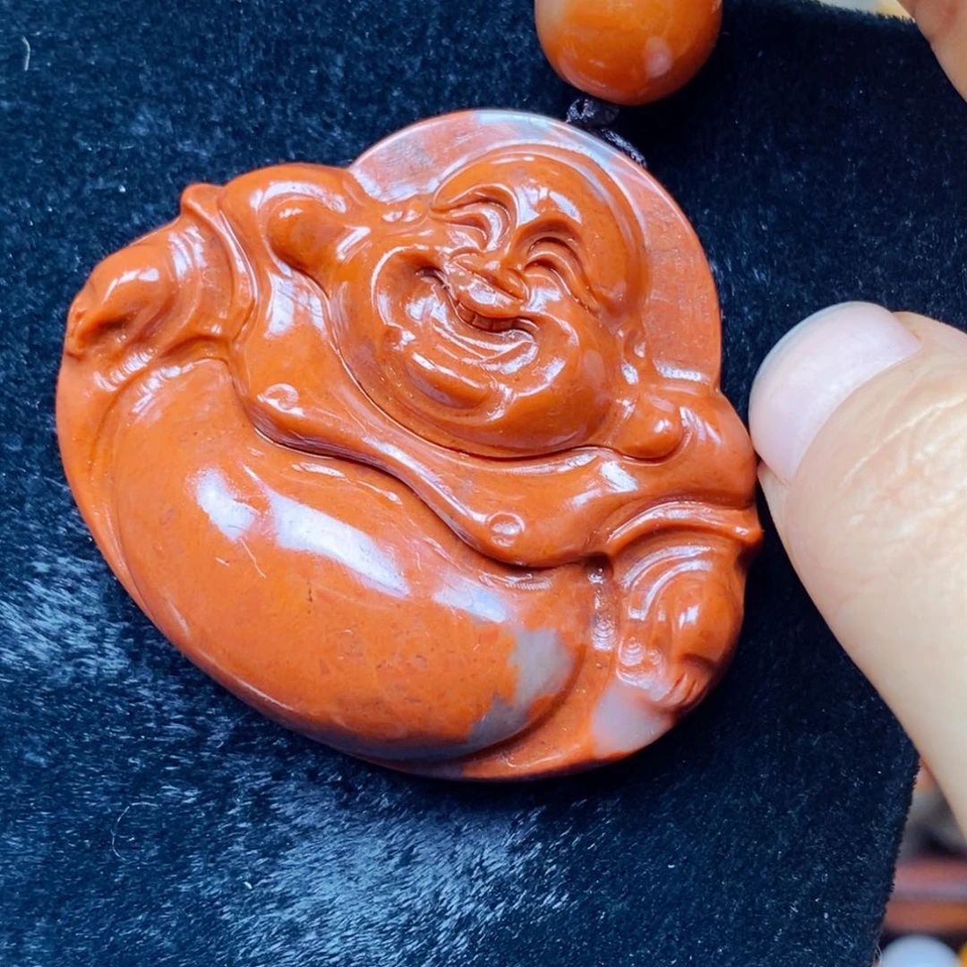 颈饰未镶嵌石英岩玉