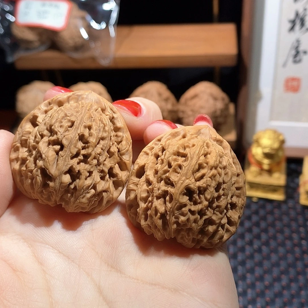 文玩核桃把件南疆石