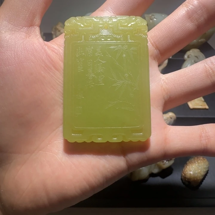 循***进未镶嵌和田玉（糖玉）挂件
