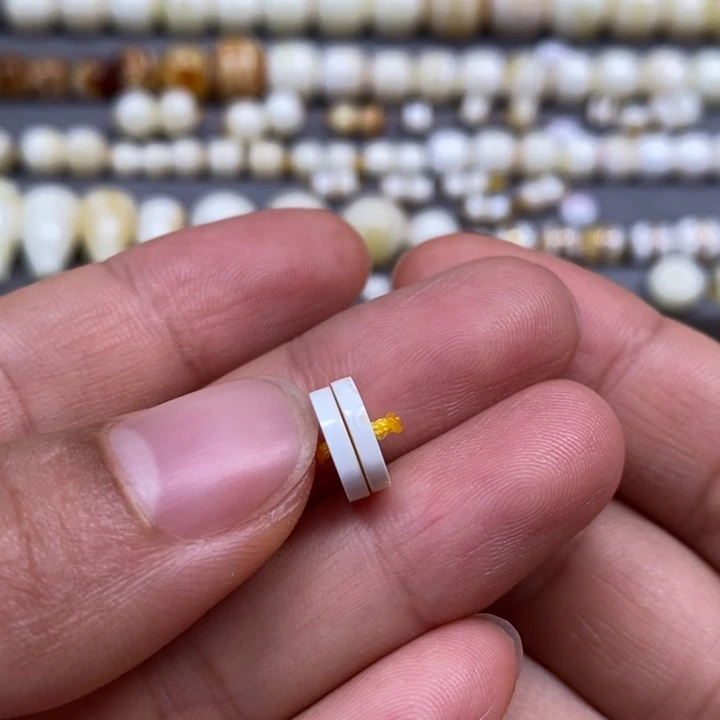 琥珀未镶嵌裸石隔片