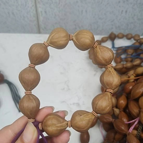 橄榄核吊坠1923尺寸水滴核原皮全品