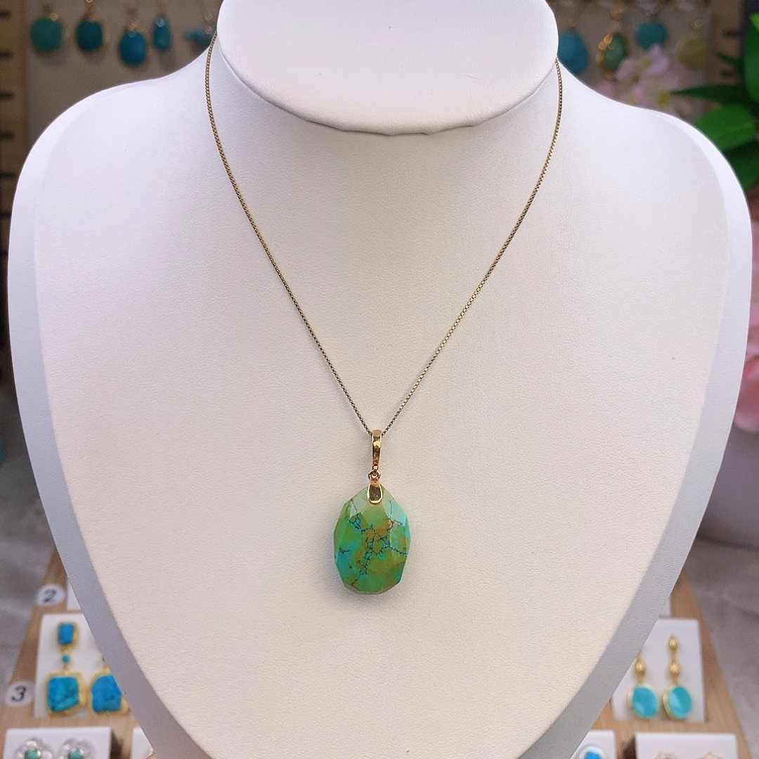 绿松石18K金镶嵌颈饰