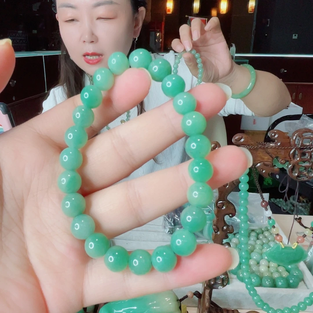密玉（石英质玉）未镶嵌颈饰