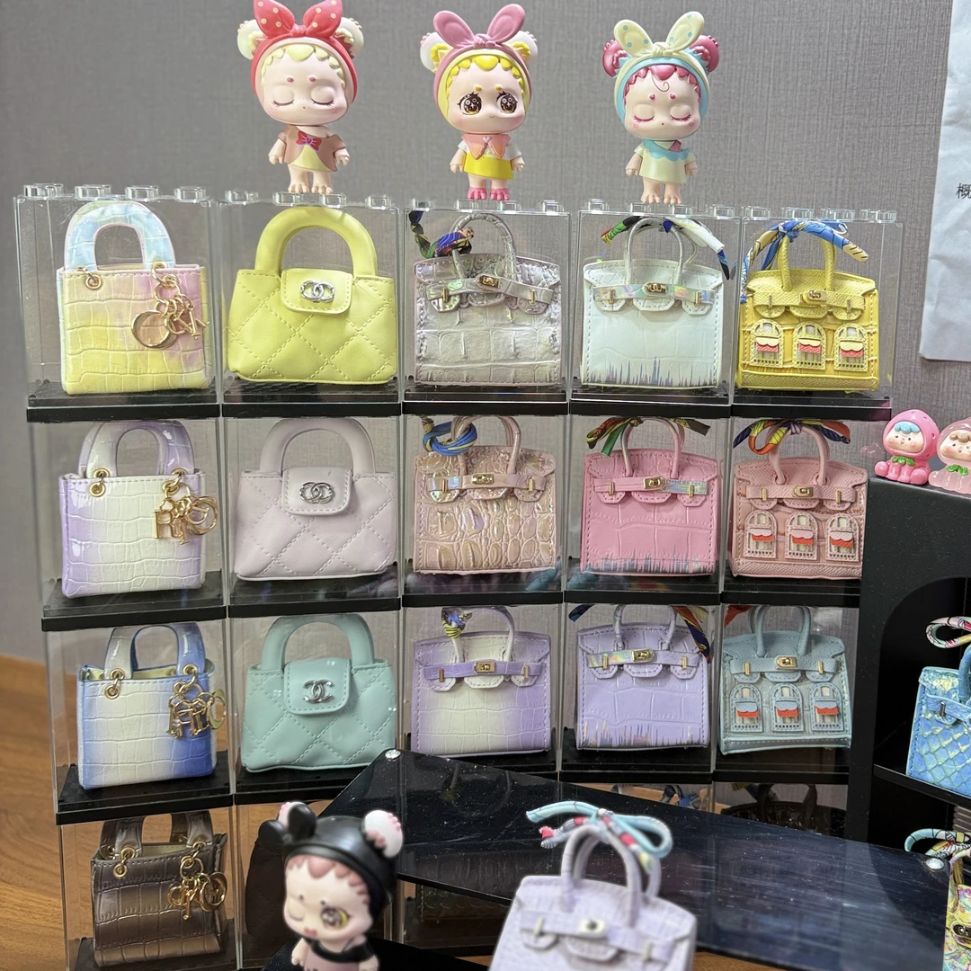 梨梨潮玩新款Mini包包挂件创意耳机包女生迷你饰品轻奢