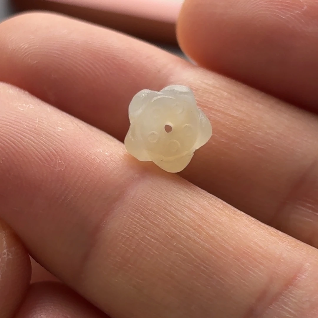 定制翡翠未镶嵌莲花