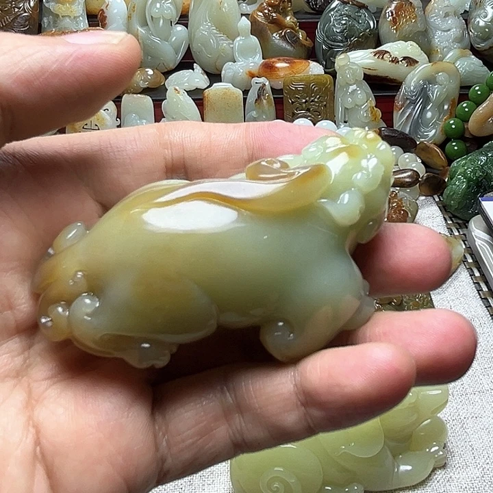 徐***少未镶嵌和田玉把件