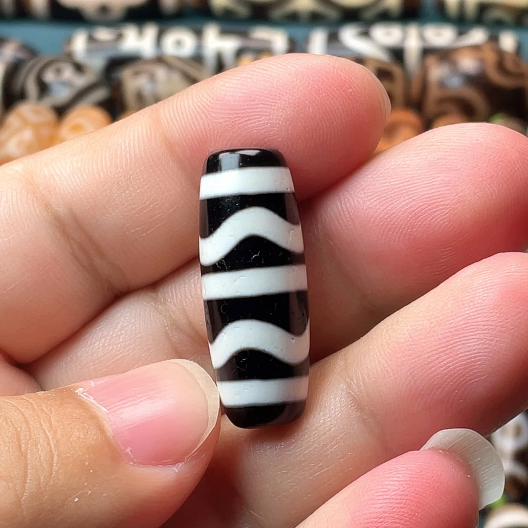 玛瑙/玉髓未镶嵌颈饰朱砂水纹