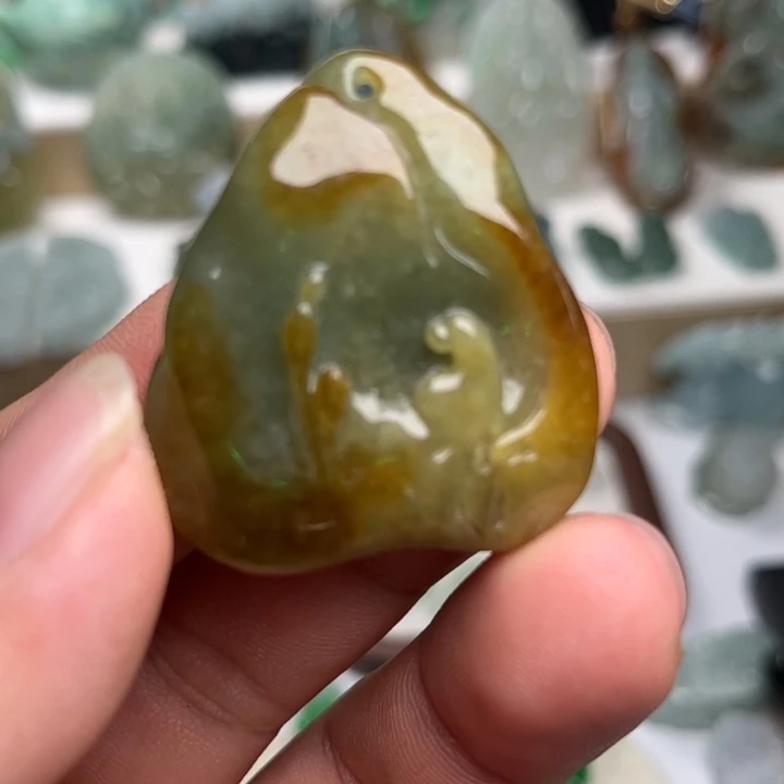 颈饰未镶嵌翡翠悟道