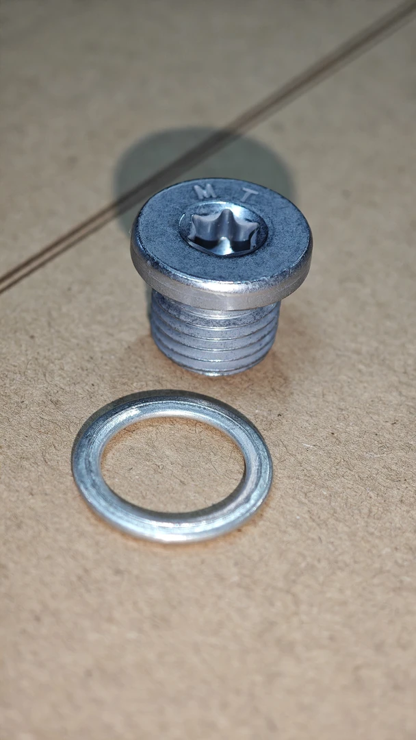 大众奥迪发动机油底壳放油螺丝和垫片N91167901N0138157