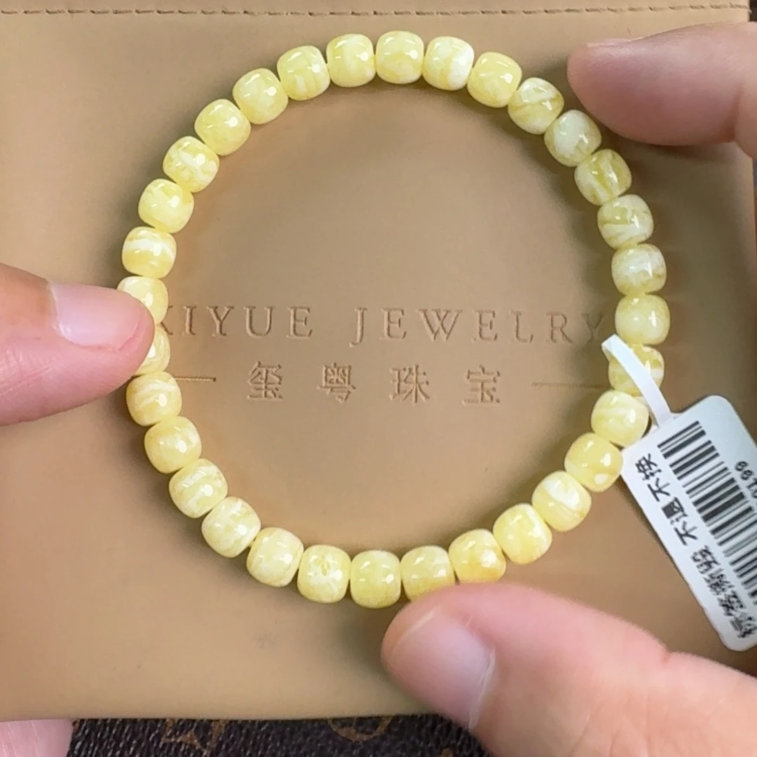琥珀未镶嵌裸石140000000