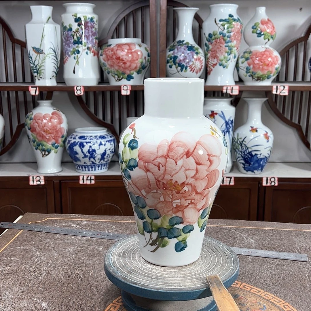 摆件景德镇陶瓷直红牡