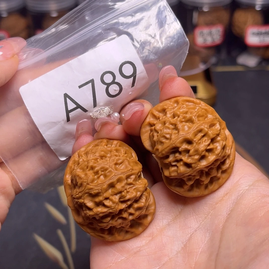 文玩核桃吊坠宫灯41.5
