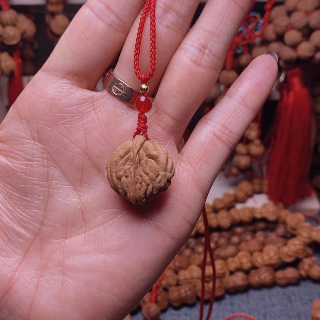 桃核吊坠龙纹桃枭