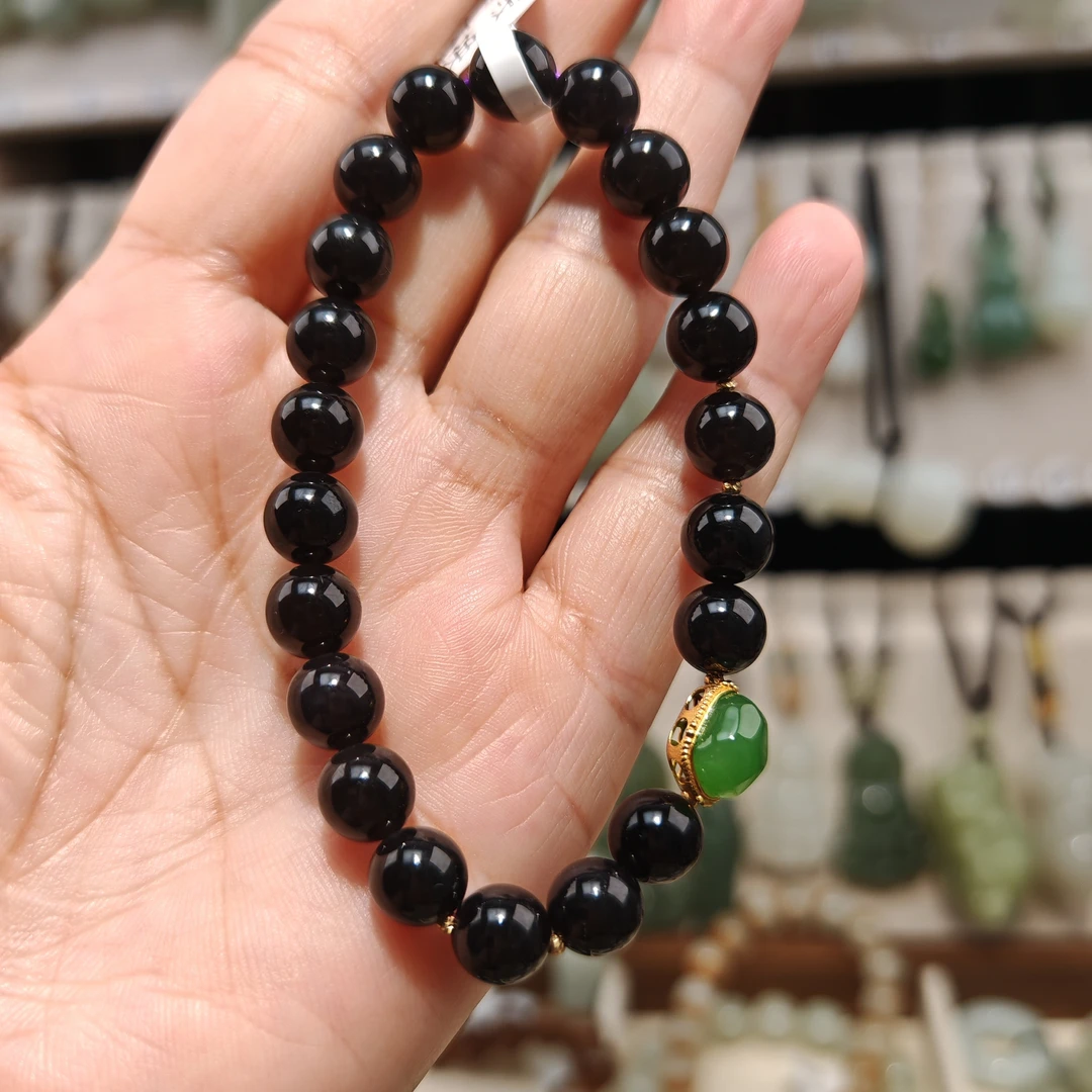 纯天然和田玉帝王紫手串卡8左右紫气东来