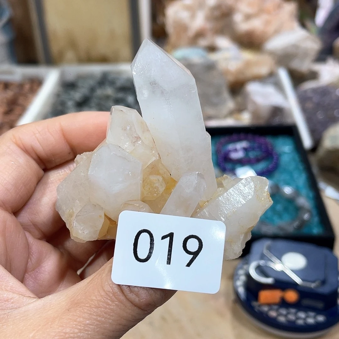 水晶摆件….未镶嵌