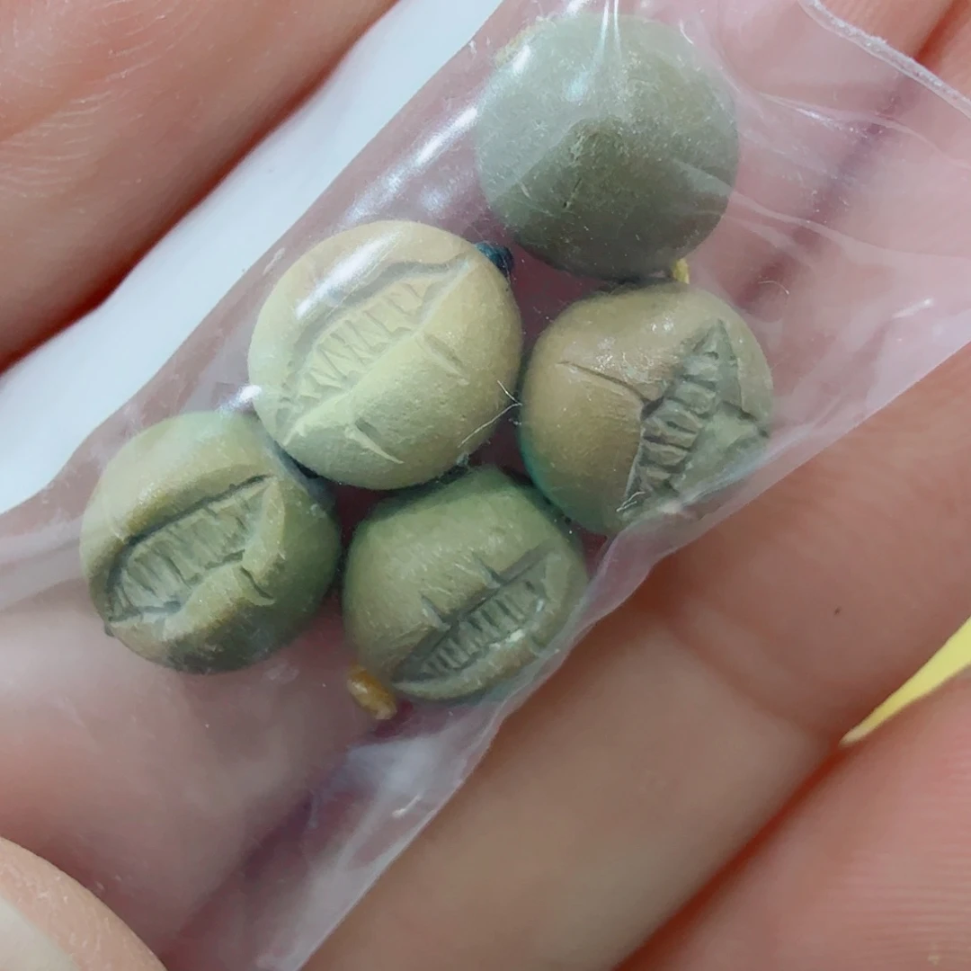 南红玛瑙配饰未镶嵌