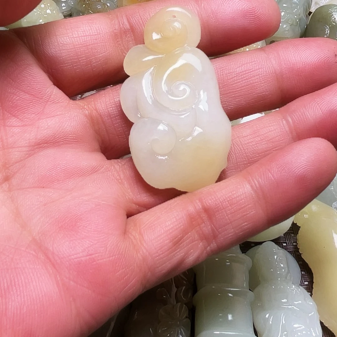 和田玉吊坠(不含链)未镶嵌春**开