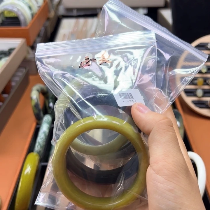 未镶嵌蛇纹石玉手镯小*?