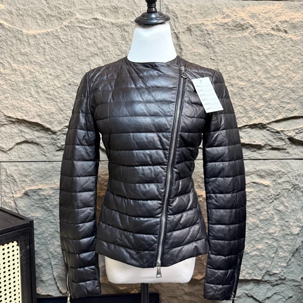 99新 MONCLER 胸围40衣长54 1码 银灰色斜拉链羽绒服 C212