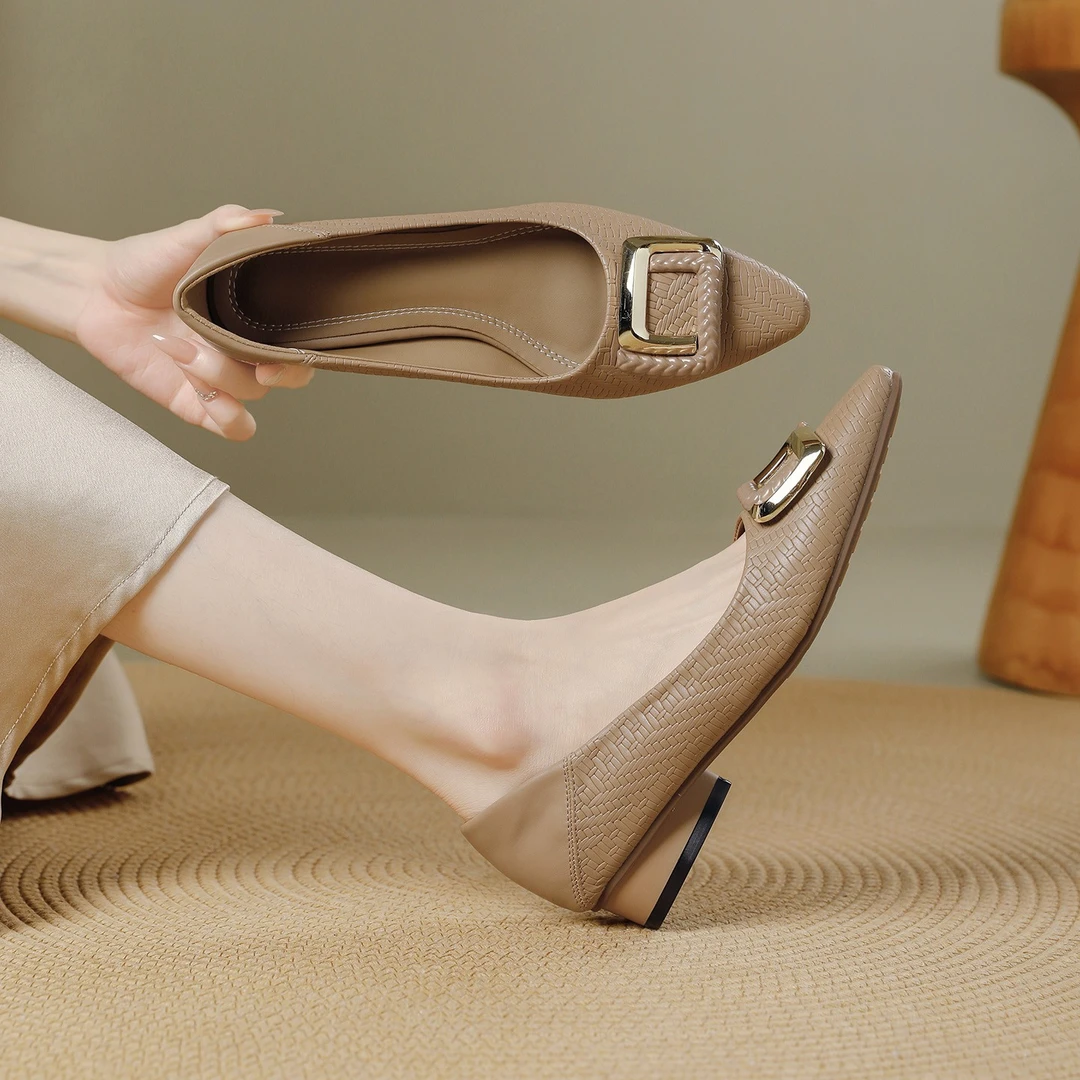 软面法式编织方扣尖头单鞋女2025新款低跟时尚百搭小众浅口贵妇鞋