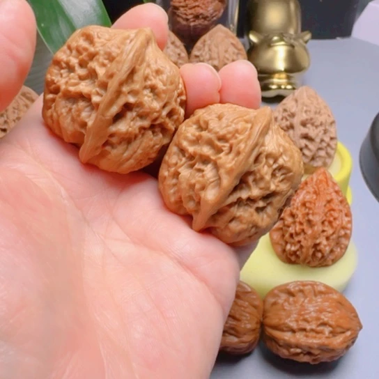 西北将军榜文玩核桃