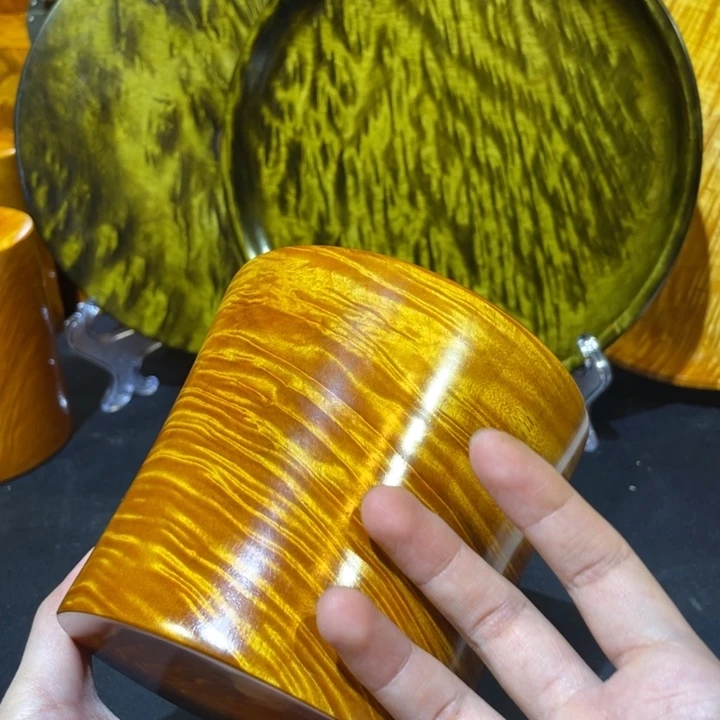 金丝楠笔筒55555555555555555556