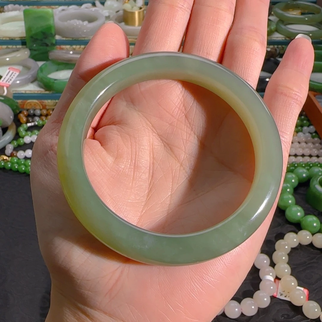 和田玉手镯未镶嵌晴水绿手镯微棉57