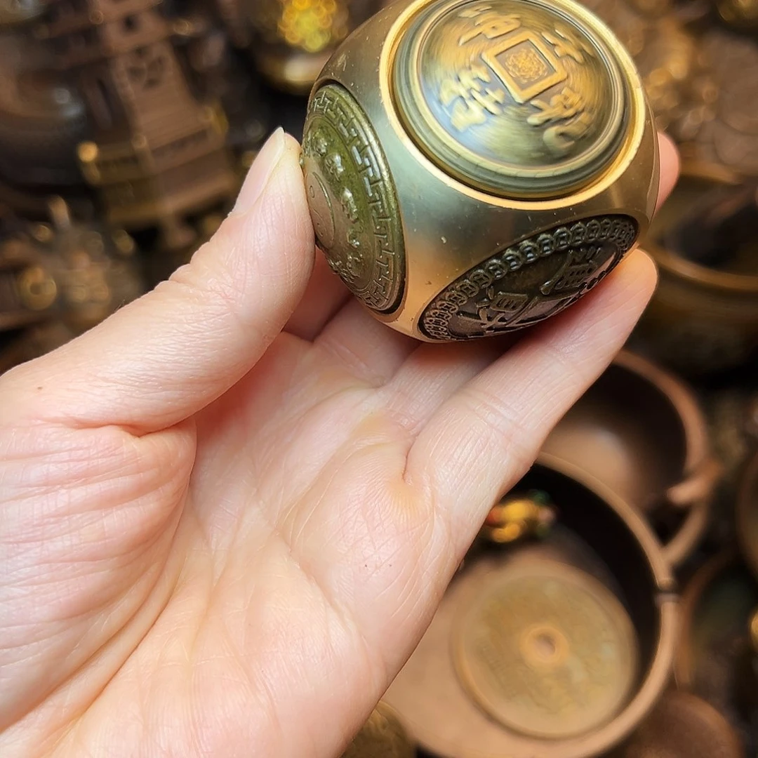 精美铜器工艺品等