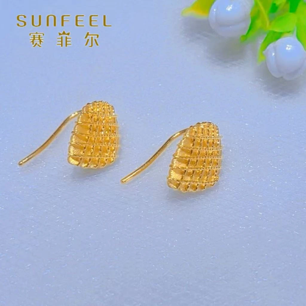 SUNFEEL/赛菲尔黄金足金缠丝叶子弯针黄金耳饰时尚百搭5G精工
